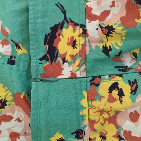 Floral Skirt - Picture 2 of 4